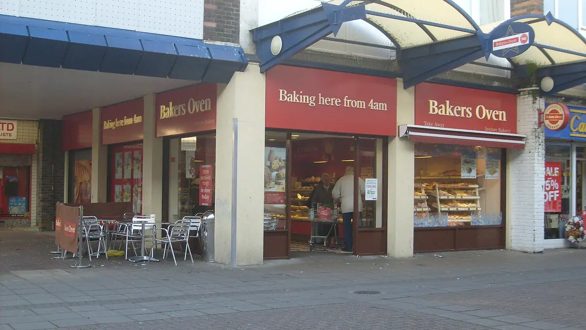 Derek Myers & Sons – bakery in Horncastle town centre